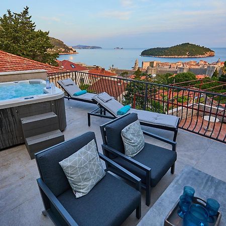 New & Stunning Views In Luxury 5* Divona Apartment ドゥブロブニク エクステリア 写真
