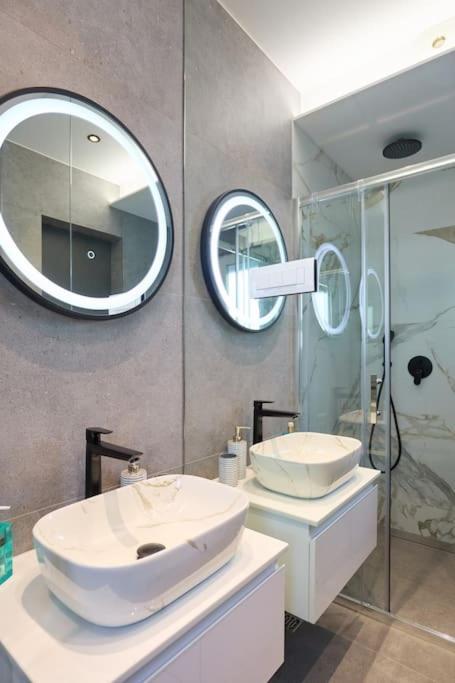 New & Stunning Views In Luxury 5* Divona Apartment ドゥブロブニク エクステリア 写真
