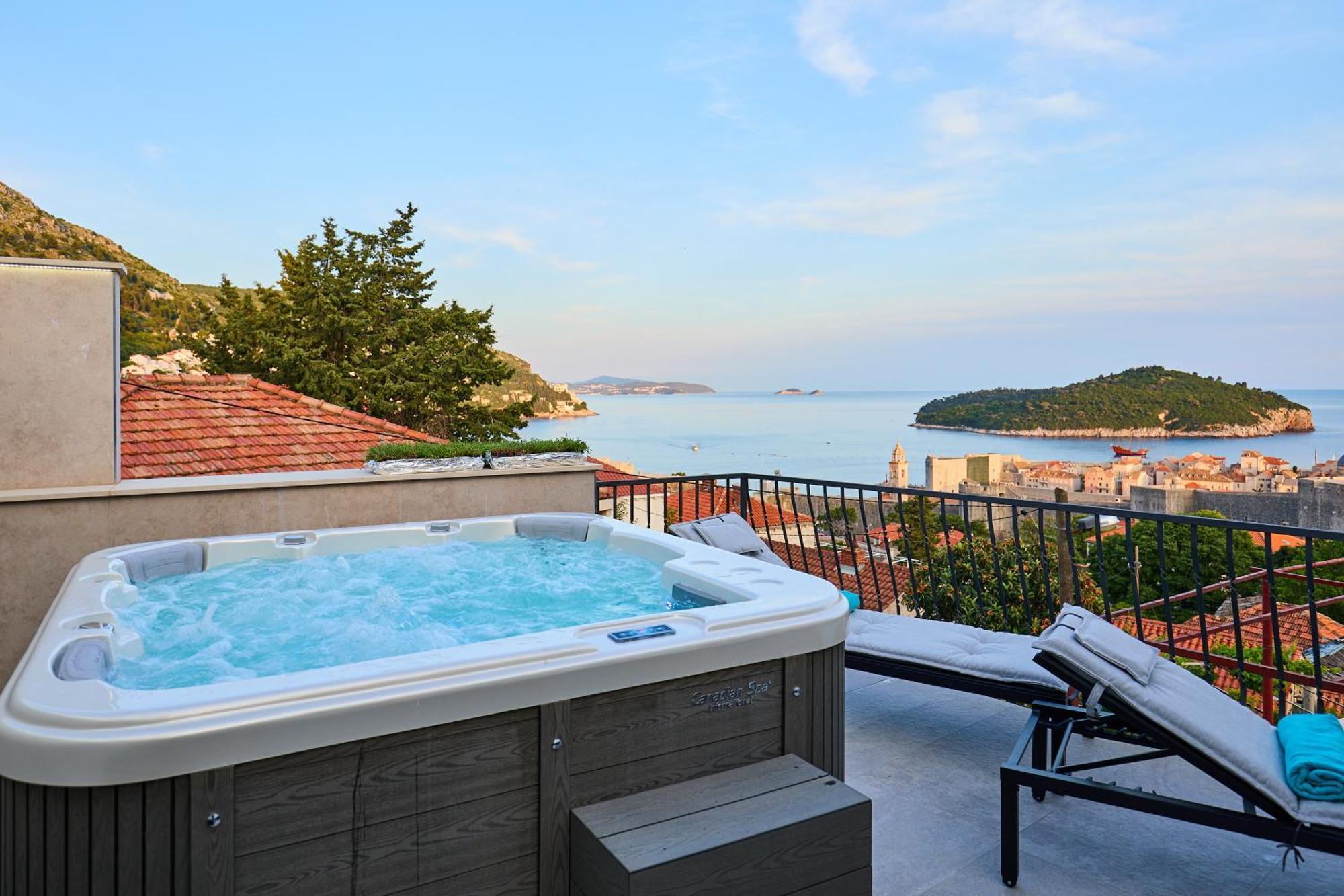 New & Stunning Views In Luxury 5* Divona Apartment ドゥブロブニク エクステリア 写真